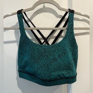 Lululemon Energy bra size 8. Excellent condition